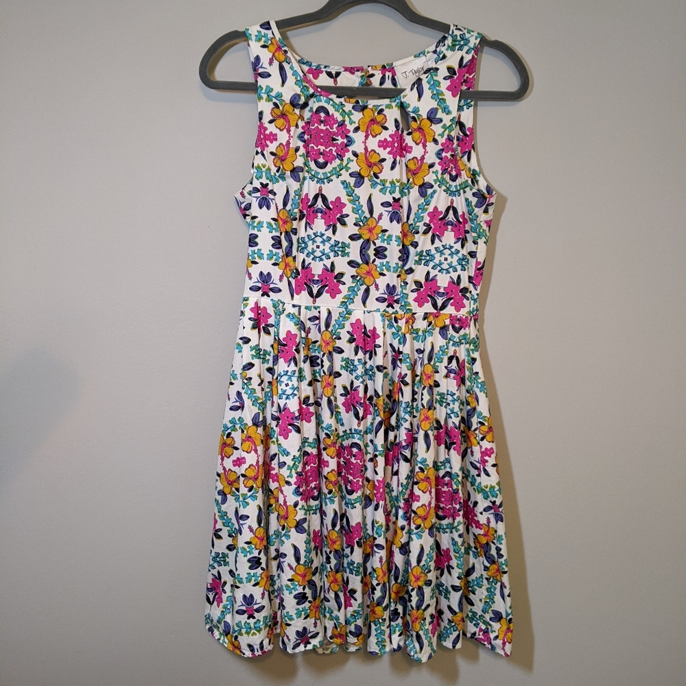 Retro Keyhole Dress